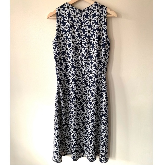 Worth • 6 • 100% Silk Navy Daisy Print Dress - Picture 5 of 8